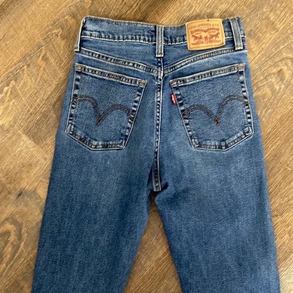 Levi’s Premium Wedgie Straight Button Fly Straight Leg High Waisted Low Stretch - Picture 5 of 8